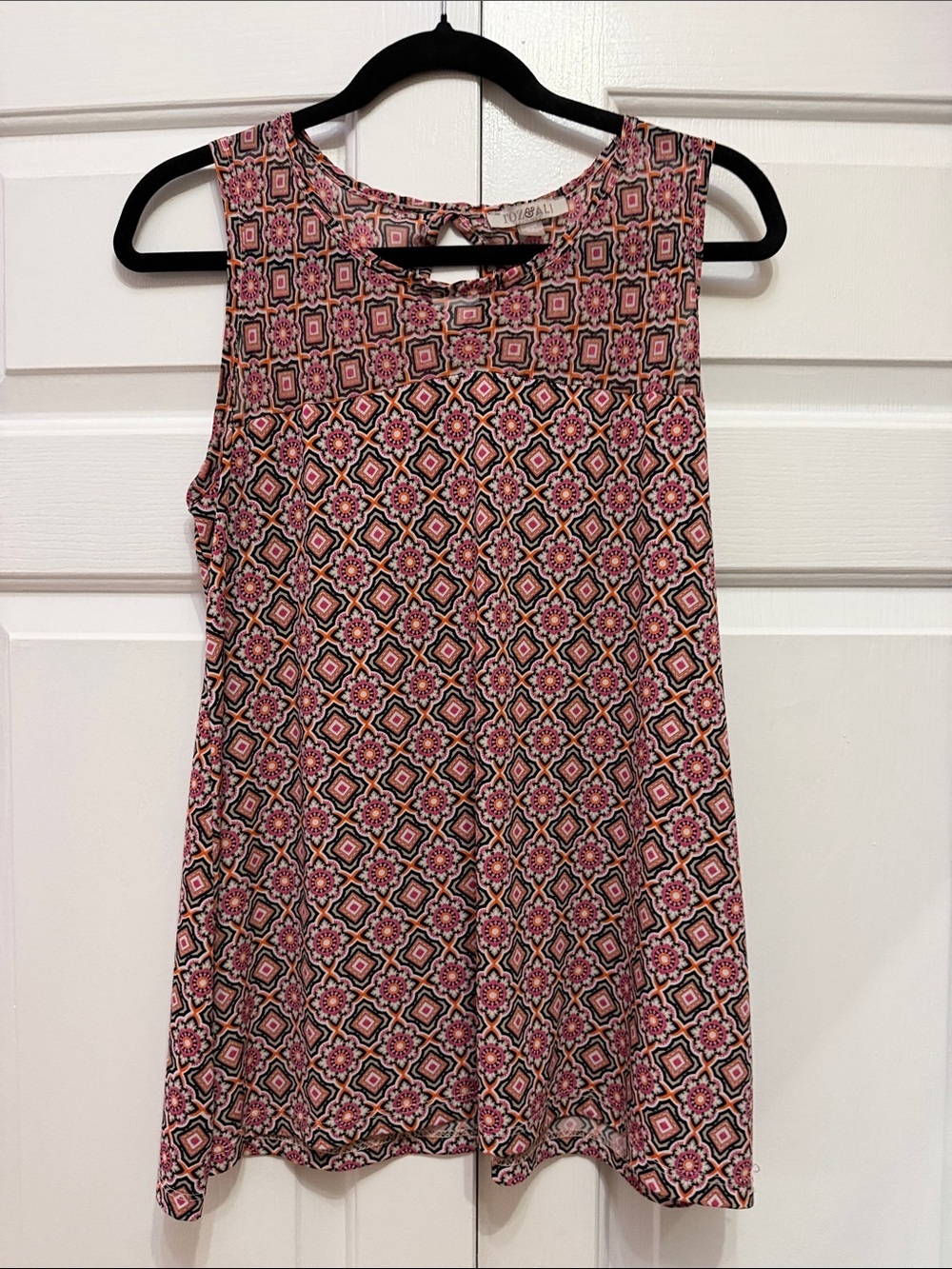 Roz & Ali Pink, Black and Cream Geometric Sleeveless Top